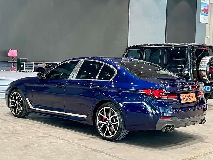 Фото 14 - BMW 5 Series