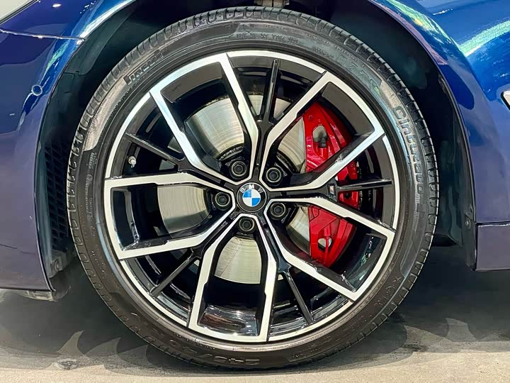 Фото 17 - BMW 5 Series