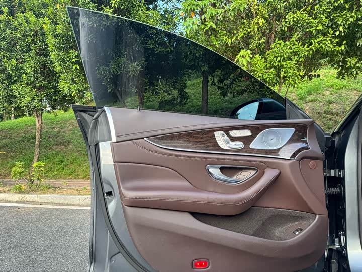 Фото 14 - Mercedes-Benz CLS-Class