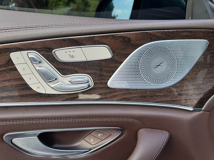 Фото 15 - Mercedes-Benz CLS-Class