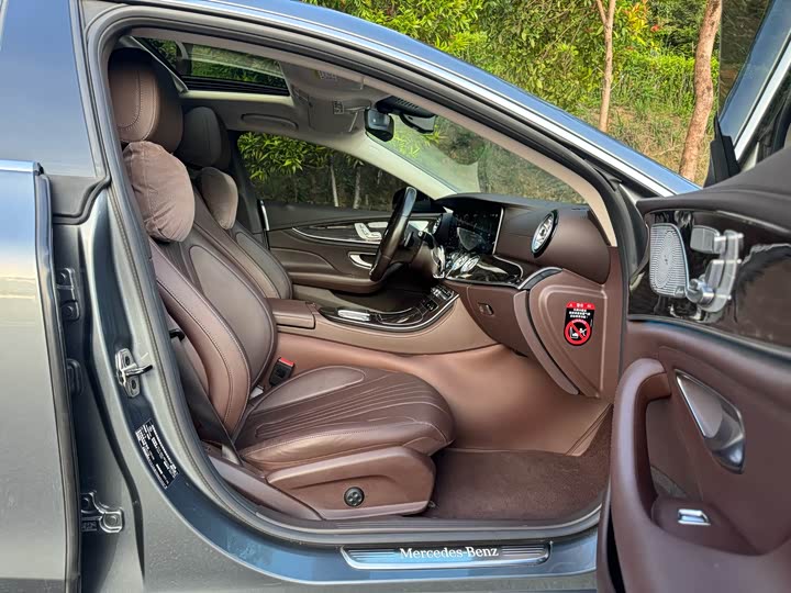 Фото 21 - Mercedes-Benz CLS-Class