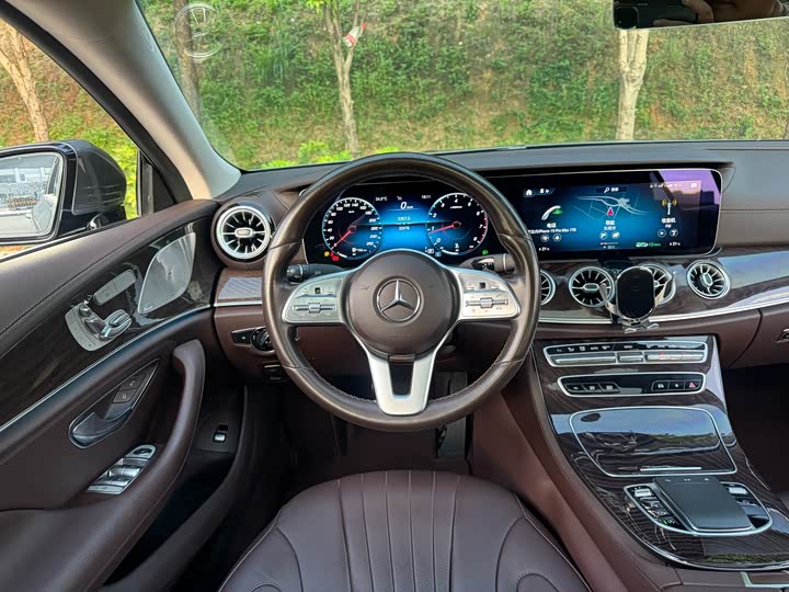 Фото 25 - Mercedes-Benz CLS-Class