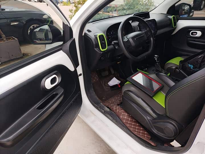 Фото 16 - Roewe Clever