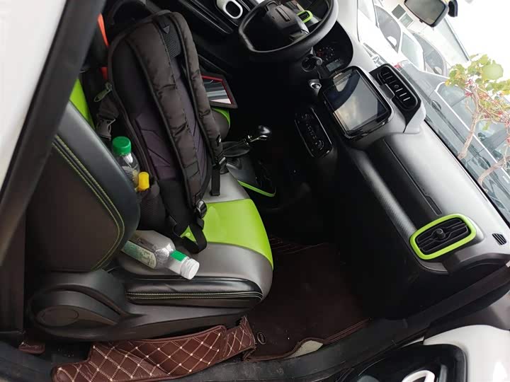 Фото 25 - Roewe Clever