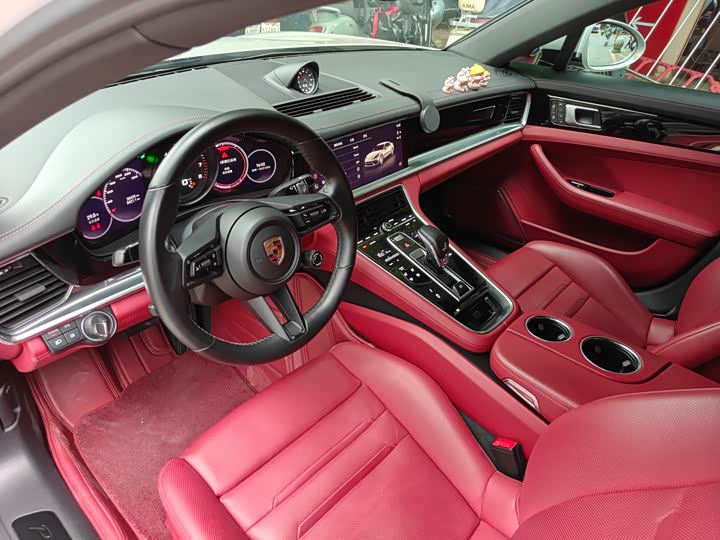 Фото 5 - Porsche Panamera