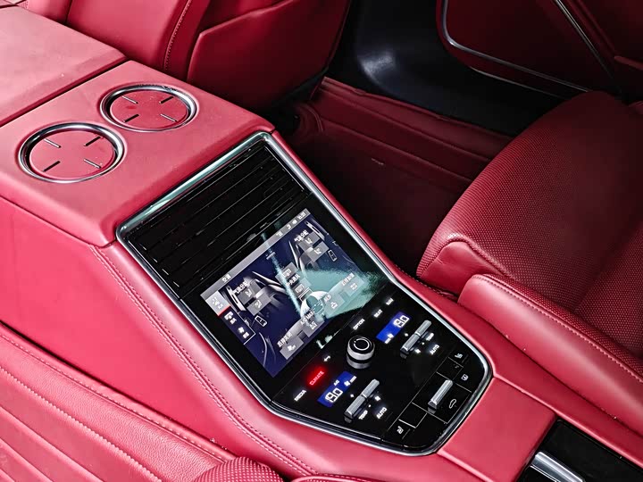 Фото 7 - Porsche Panamera