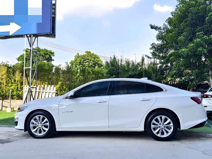 Фото 8 - Chevrolet Malibu XL