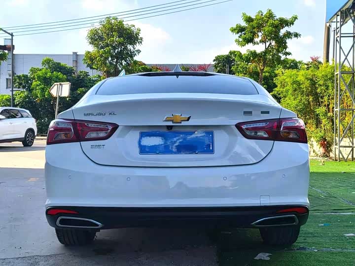 Фото 9 - Chevrolet Malibu XL