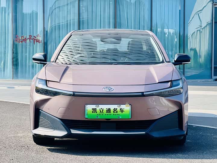 Фото 2 - Toyota bZ3