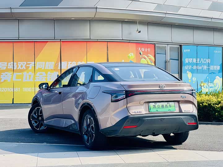 Фото 4 - Toyota bZ3