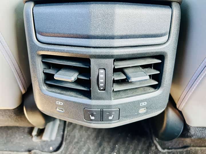 Фото 7 - Toyota bZ3