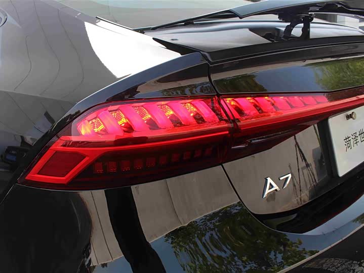 Фото 14 - Audi A7