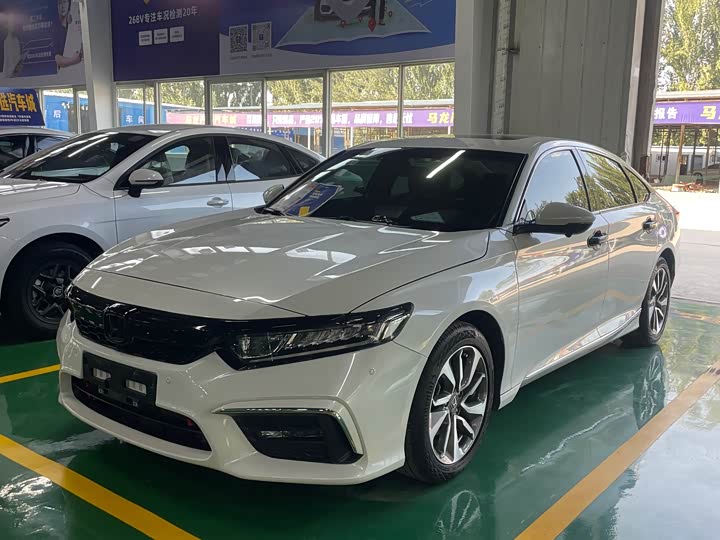 Фото 10 - Honda Inspire