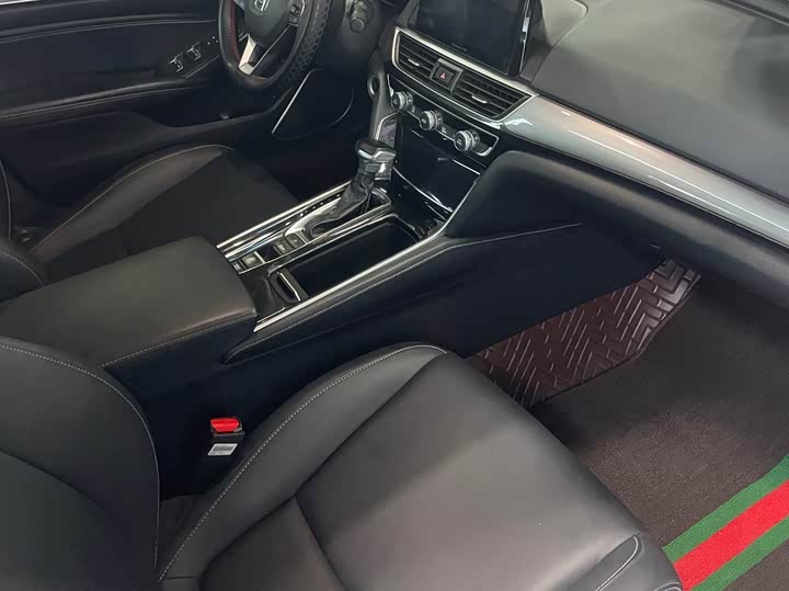 Фото 12 - Honda Inspire