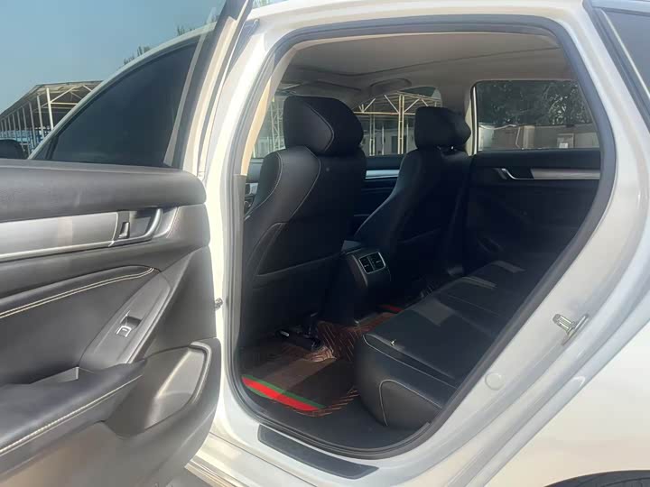 Фото 5 - Honda Inspire