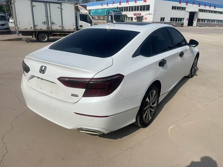 Фото 9 - Honda Inspire