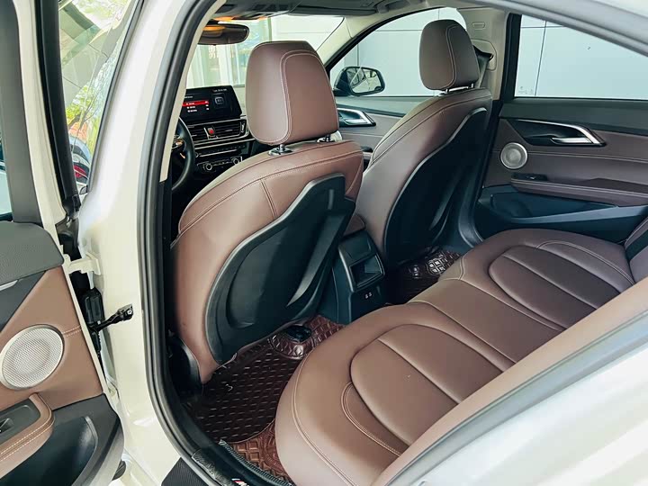 Фото 25 - BMW 1 Series