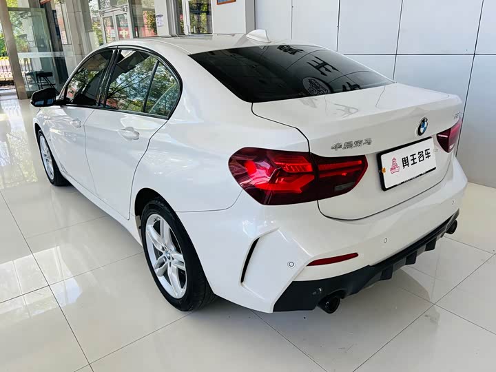 Фото 3 - BMW 1 Series