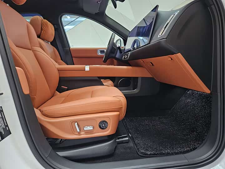 Фото 20 - LiXiang L6