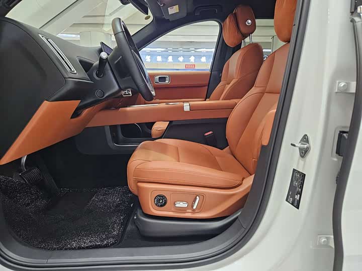 Фото 7 - LiXiang L6