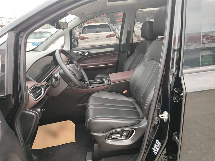 Фото 15 - GAC Trumpchi M6