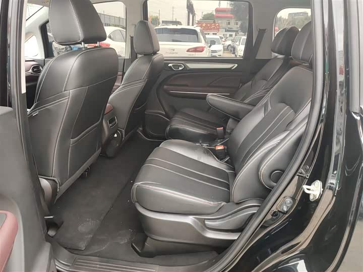 Фото 17 - GAC Trumpchi M6