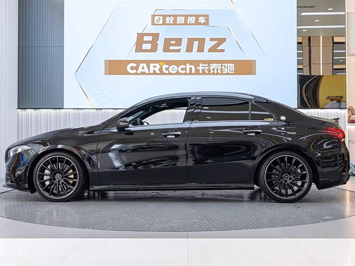 Фото 3 - Mercedes-Benz A-Class AMG