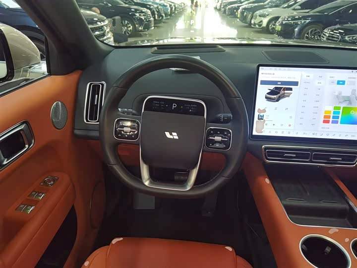 Фото 11 - LiXiang L8