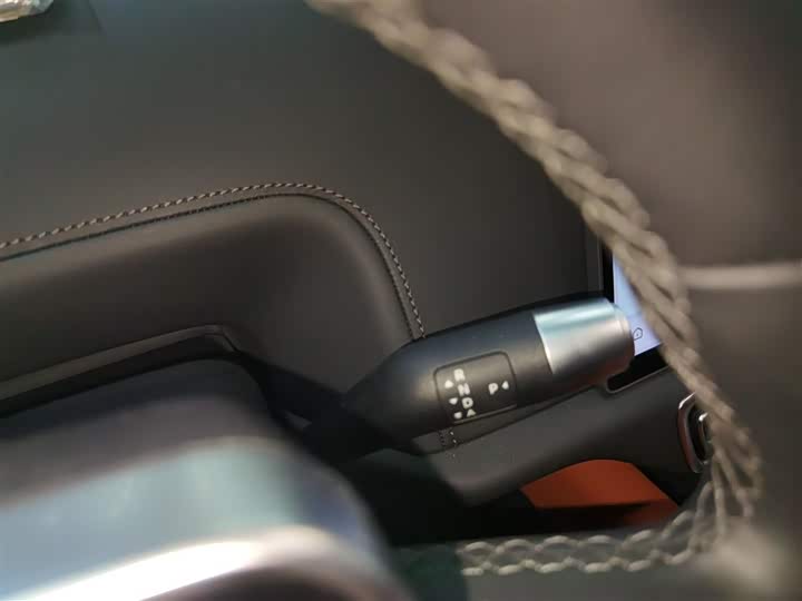 Фото 14 - LiXiang L8