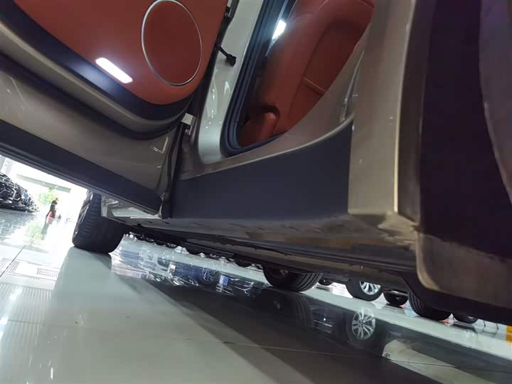 Фото 22 - LiXiang L8