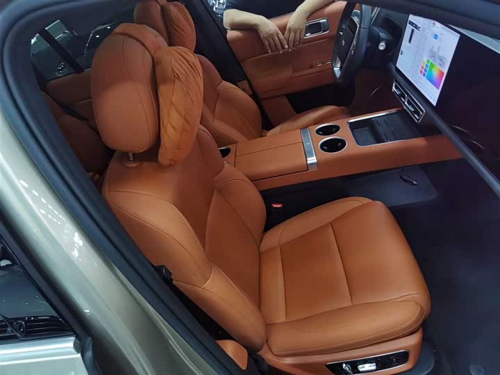 Фото 25 - LiXiang L8