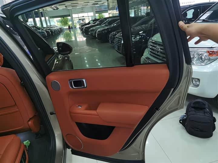 Фото 27 - LiXiang L8