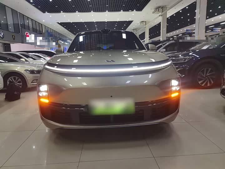 Фото 3 - LiXiang L8