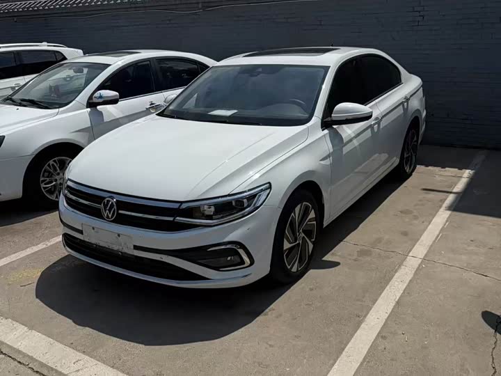 Фото 1 - Volkswagen Bora