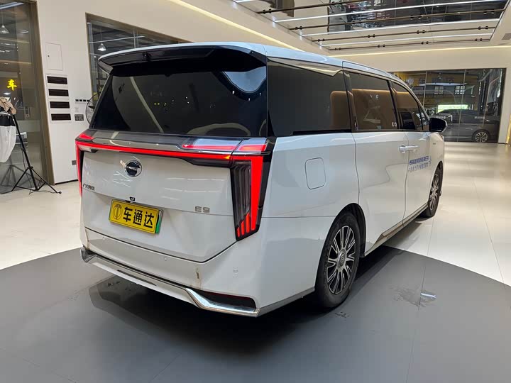 Фото 6 - GAC Trumpchi E9