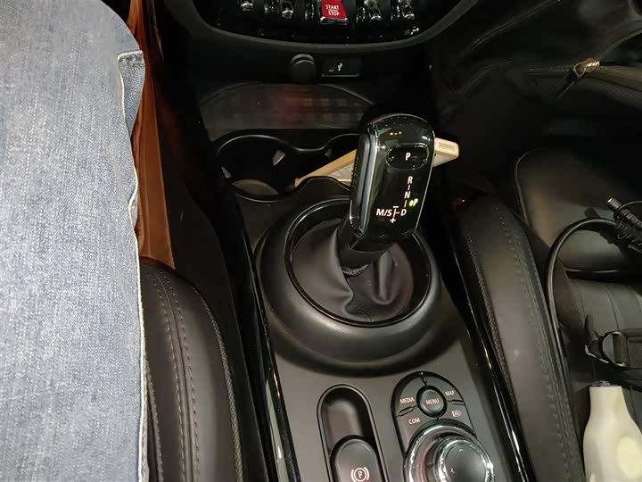 Фото 14 - Mini Clubman