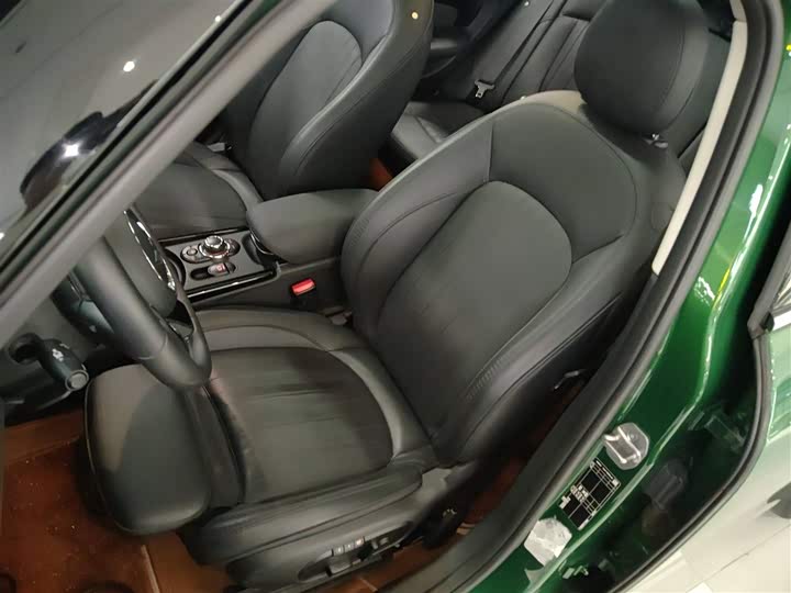 Фото 15 - Mini Clubman