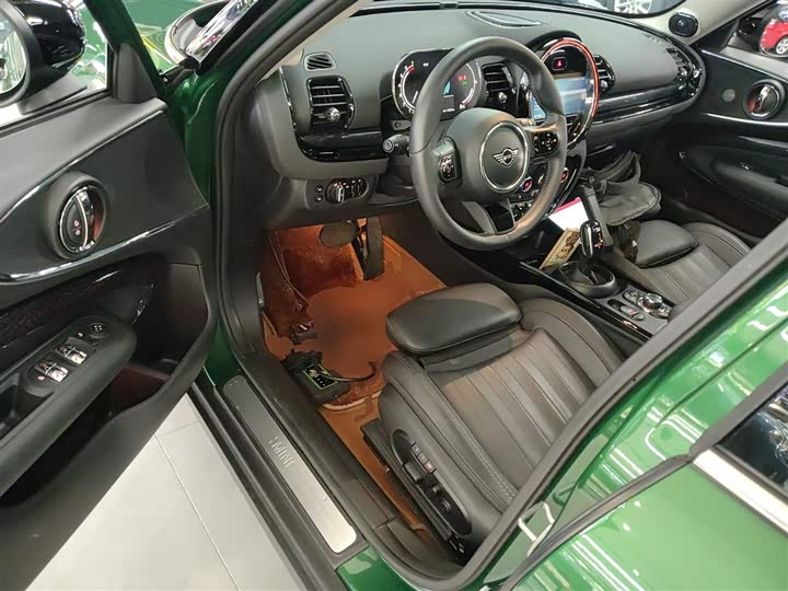 Фото 16 - Mini Clubman