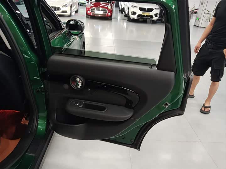 Фото 27 - Mini Clubman