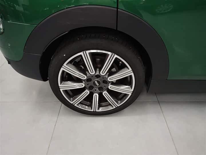 Фото 30 - Mini Clubman