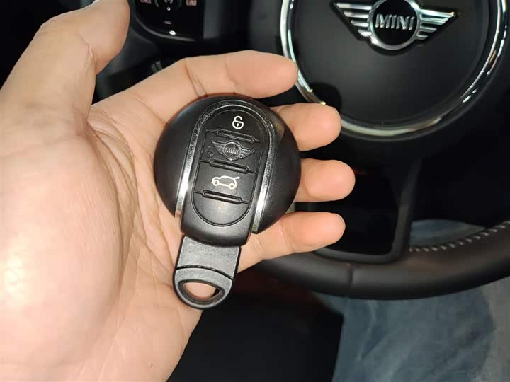 Фото 9 - Mini Clubman