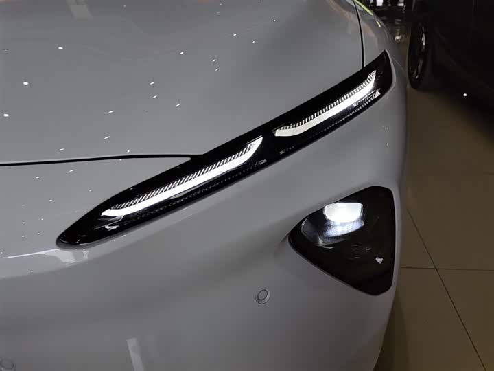 Фото 24 - Nio ET7