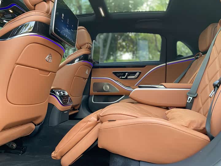 Фото 13 - Mercedes-Benz Maybach S-Class