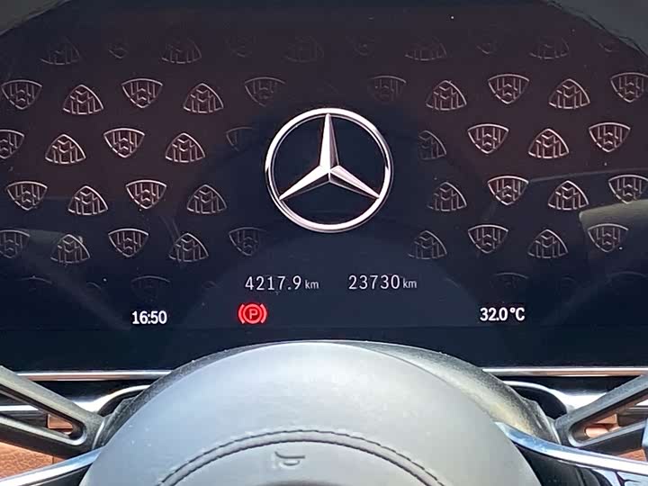 Фото 26 - Mercedes-Benz Maybach S-Class