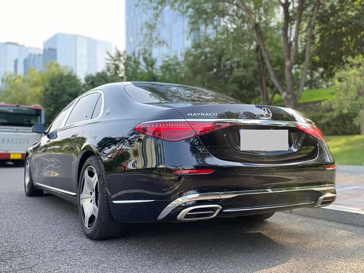 Фото 3 - Mercedes-Benz Maybach S-Class