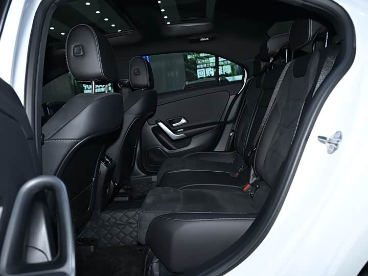 Фото 12 - Mercedes-Benz A-Class