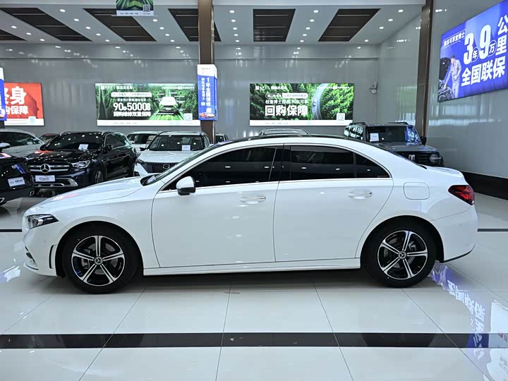 Фото 16 - Mercedes-Benz A-Class