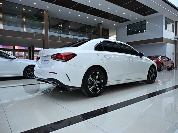 Фото 4 - Mercedes-Benz A-Class