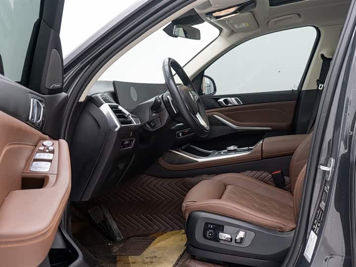 Фото 13 - BMW X7