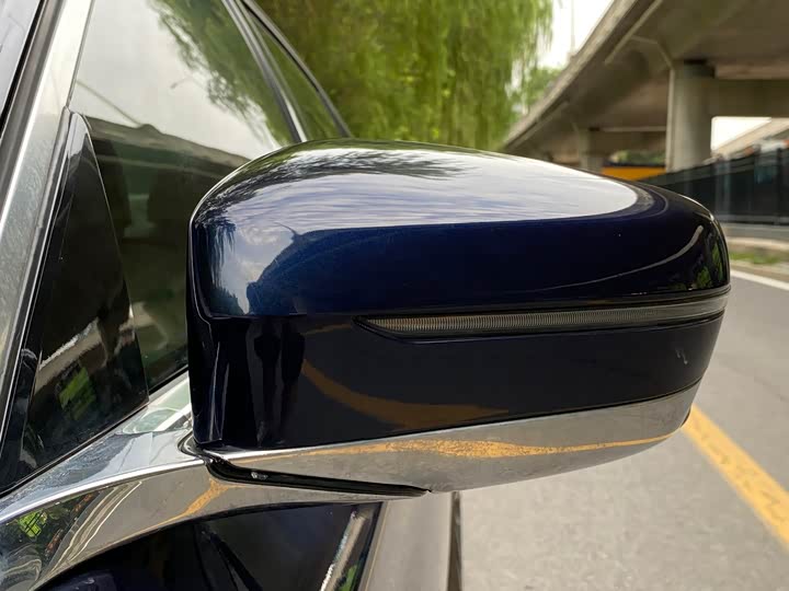 Фото 12 - BMW 7 Series